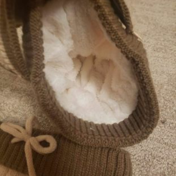 Hat and neckwarmer with an added face mask - Picture 3 of 4